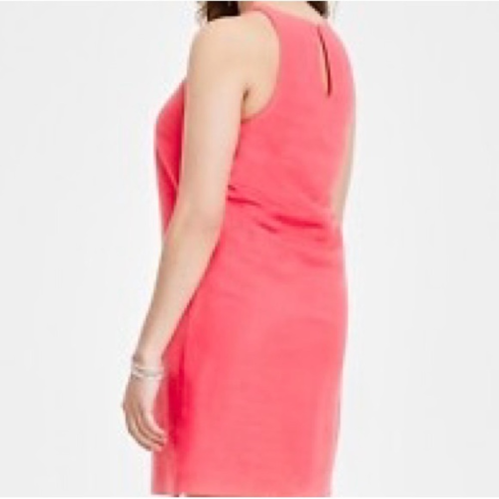 Sleeveless Coral Mini Dress - Classic Sheath
